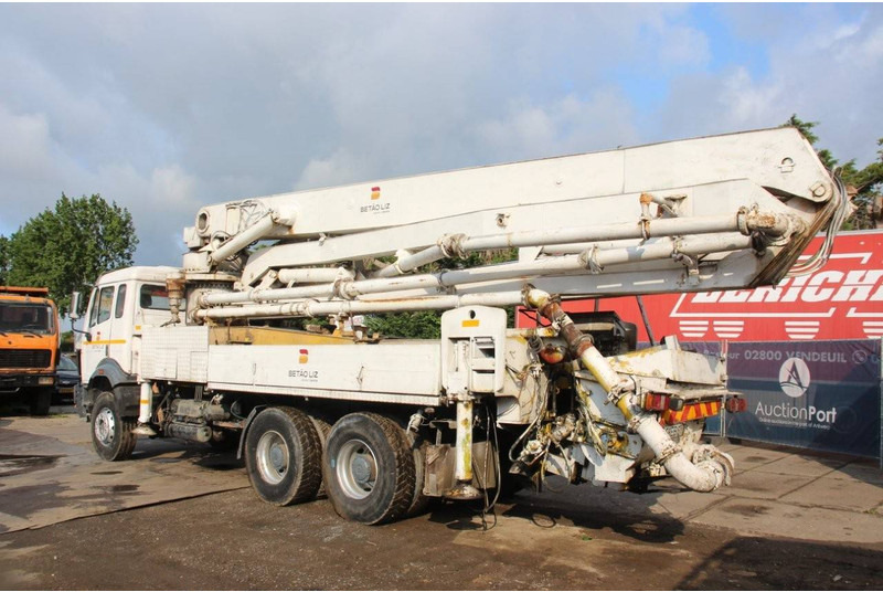 Mercedes-Benz 2631 - 크레인 트럭 : 사진 3 Mercedes-Benz 2631 - 크레인 트럭 : 사진 3