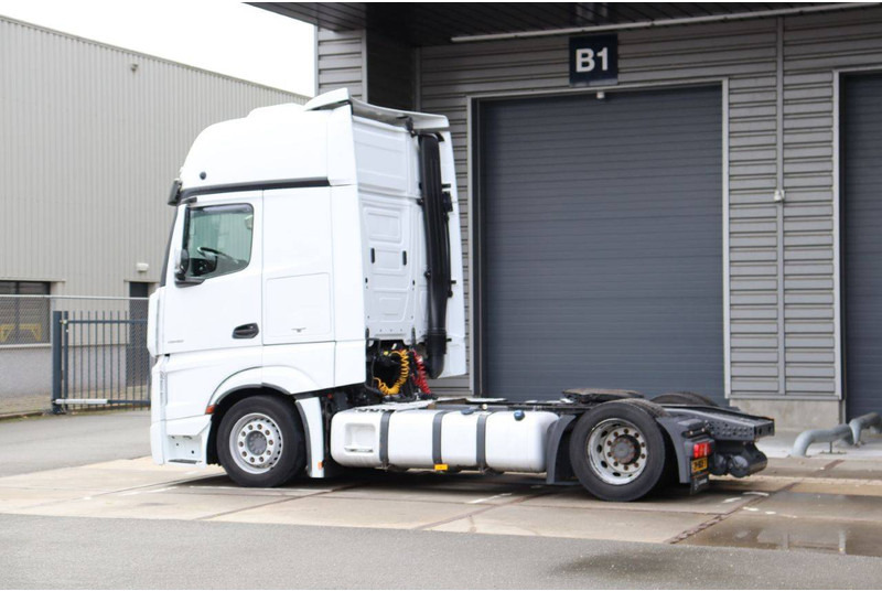 Mercedes-Benz ACTROS - 캡 새시 트럭 : 사진 3 Mercedes-Benz ACTROS - 캡 새시 트럭 : 사진 3