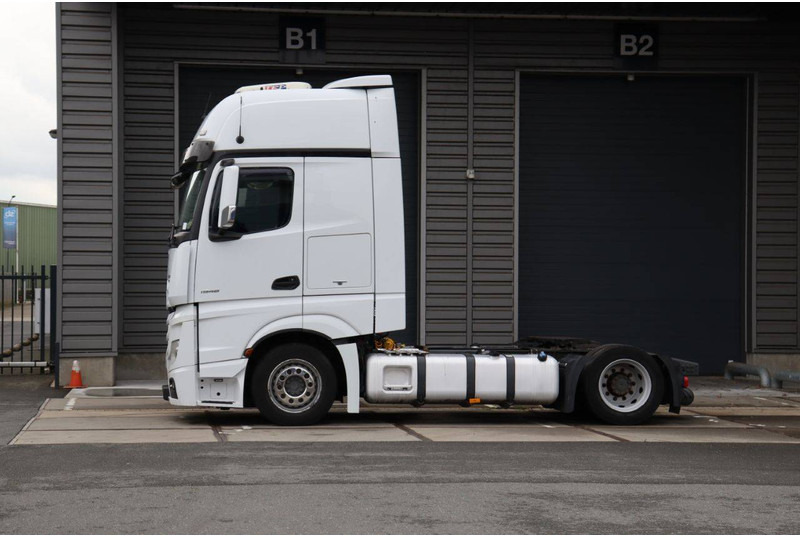 Mercedes-Benz Actros - 캡 새시 트럭 : 사진 1 Mercedes-Benz Actros - 캡 새시 트럭 : 사진 1
