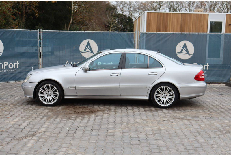 Mercedes-Benz E-Klasse E320 Cdi - 세단 : 사진 2 Mercedes-Benz E-Klasse E320 Cdi - 세단 : 사진 2