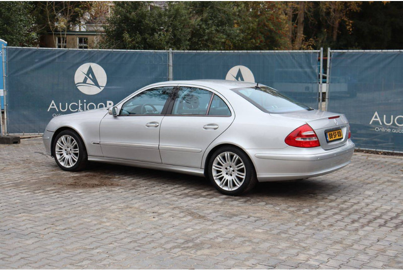 Mercedes-Benz E-Klasse E320 Cdi - 세단 : 사진 3 Mercedes-Benz E-Klasse E320 Cdi - 세단 : 사진 3