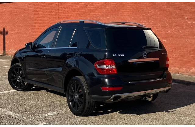 Mercedes-Benz M-Klasse ML 350 CDI BLUETEС - 세단 : 사진 2 Mercedes-Benz M-Klasse ML 350 CDI BLUETEС - 세단 : 사진 2