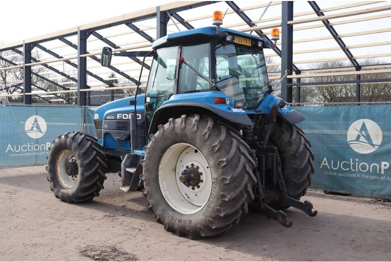 New Holland 8670 - 장궤형 트랙터 : 사진 3 New Holland 8670 - 장궤형 트랙터 : 사진 3
