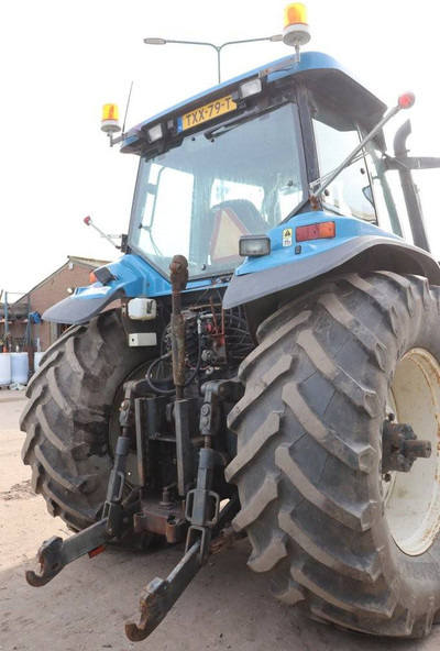 New Holland 8670 - 장궤형 트랙터 : 사진 5 New Holland 8670 - 장궤형 트랙터 : 사진 5