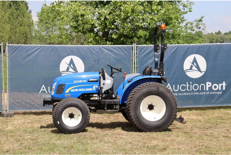 New Holland Boomer 50HST - 장궤형 트랙터 : 사진 1 New Holland Boomer 50HST - 장궤형 트랙터 : 사진 1