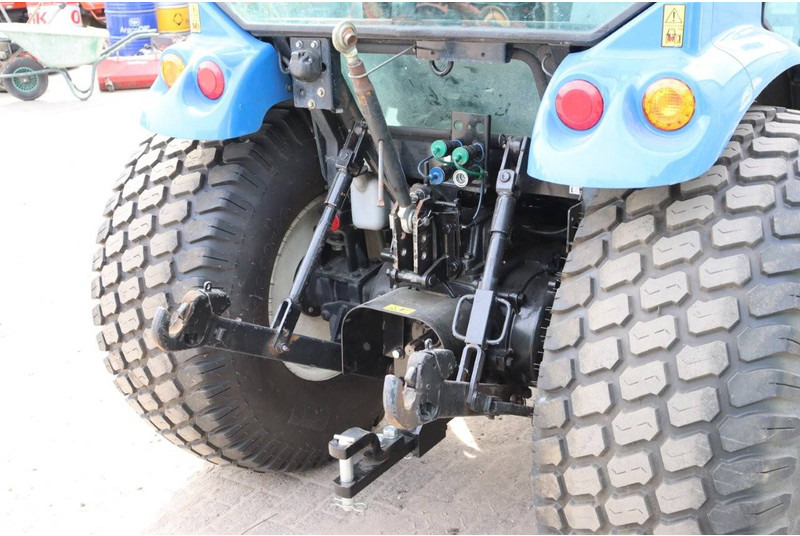 장궤형 트랙터 New Holland Boomer 50 : 사진 17