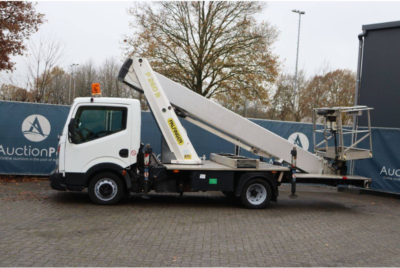 Nissan CABSTAR - 크레인 트럭 : 사진 1 Nissan CABSTAR - 크레인 트럭 : 사진 1