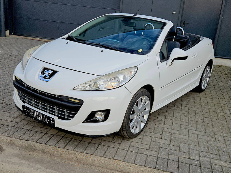 Peugeot 207 CC 1.6 VTI - 세단 : 사진 2 Peugeot 207 CC 1.6 VTI - 세단 : 사진 2