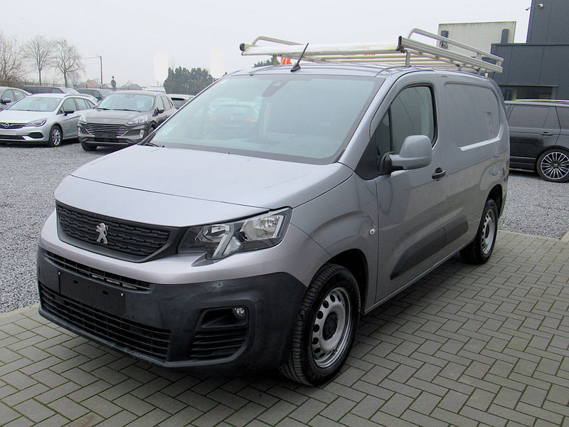 Peugeot Partner 1.5 BlueHDi Automatic - 패널 밴 : 사진 1 Peugeot Partner 1.5 BlueHDi Automatic - 패널 밴 : 사진 1