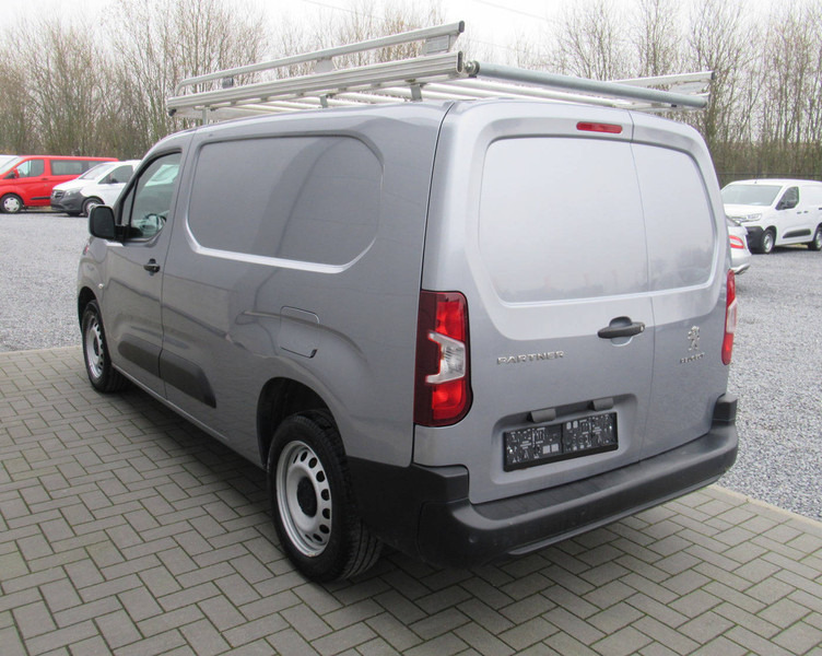 Peugeot Partner 1.5 BlueHDi Automatic - 패널 밴 : 사진 3 Peugeot Partner 1.5 BlueHDi Automatic - 패널 밴 : 사진 3