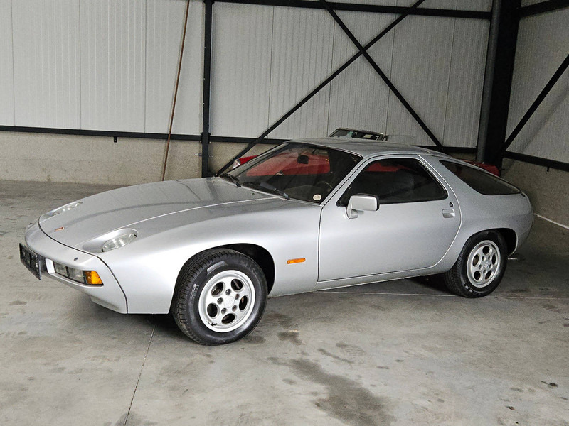 Porsche 928 Automatic - 세단 : 사진 2 Porsche 928 Automatic - 세단 : 사진 2