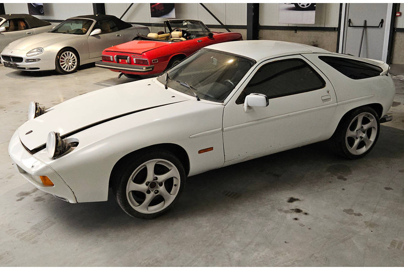Porsche 928 S Automatic - 세단 : 사진 2 Porsche 928 S Automatic - 세단 : 사진 2