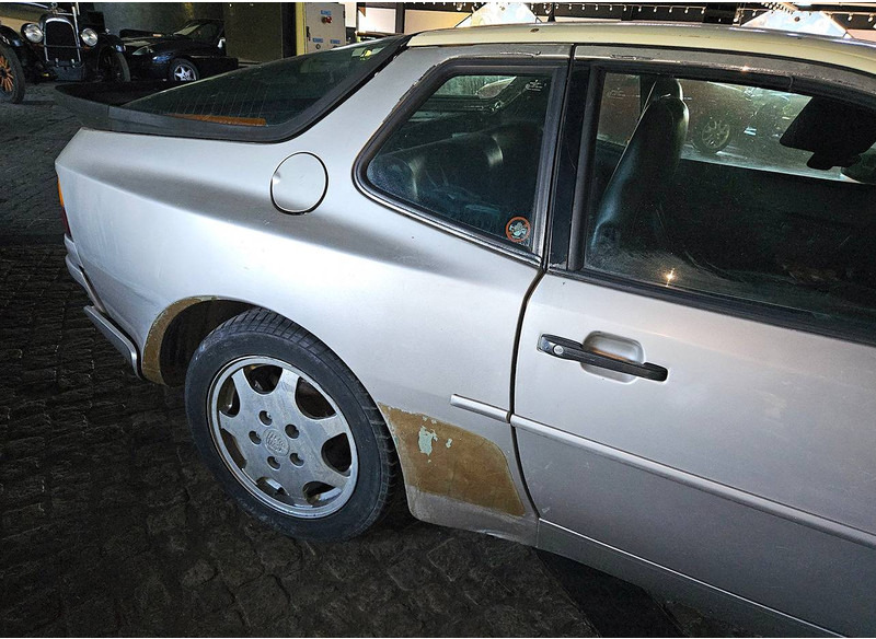 Porsche 944 Turbo - 세단 : 사진 5 Porsche 944 Turbo - 세단 : 사진 5