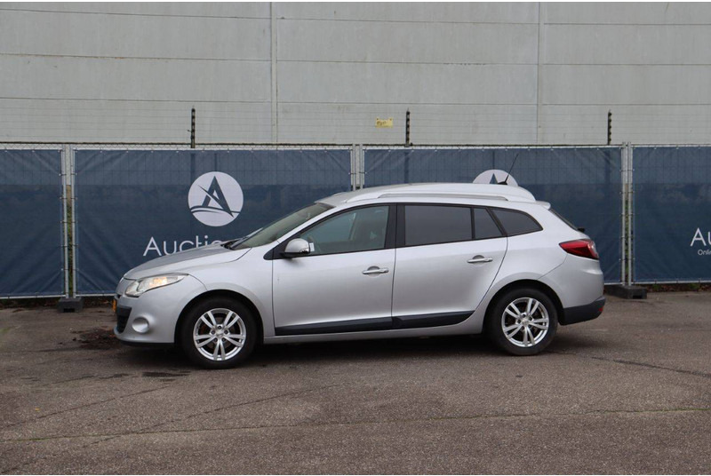 Renault Mégane - 세단 : 사진 1 Renault Mégane - 세단 : 사진 1