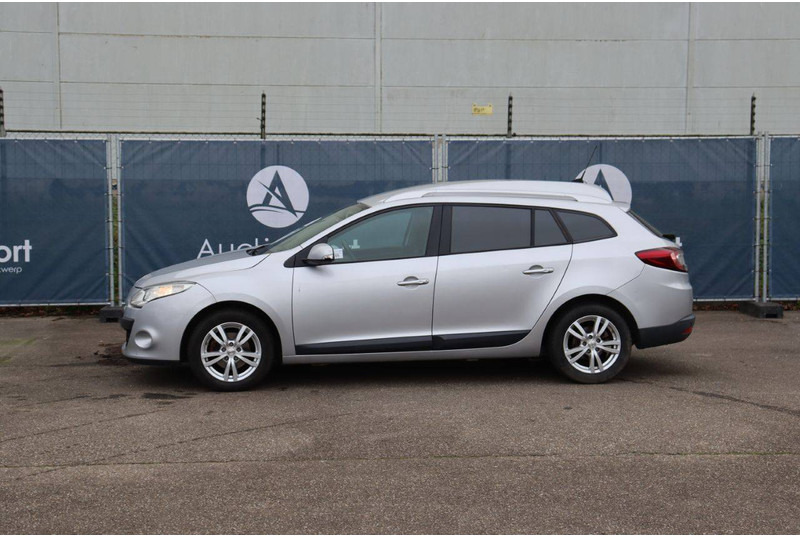 Renault Mégane - 세단 : 사진 2 Renault Mégane - 세단 : 사진 2