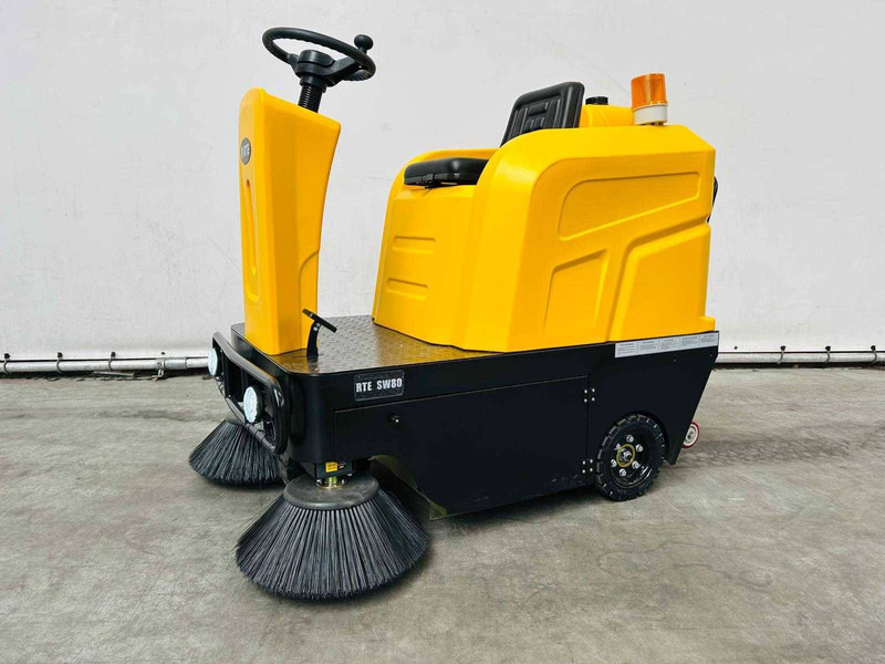 SW80 - 거리 청소 차량 : 사진 2 SW80 - 거리 청소 차량 : 사진 2