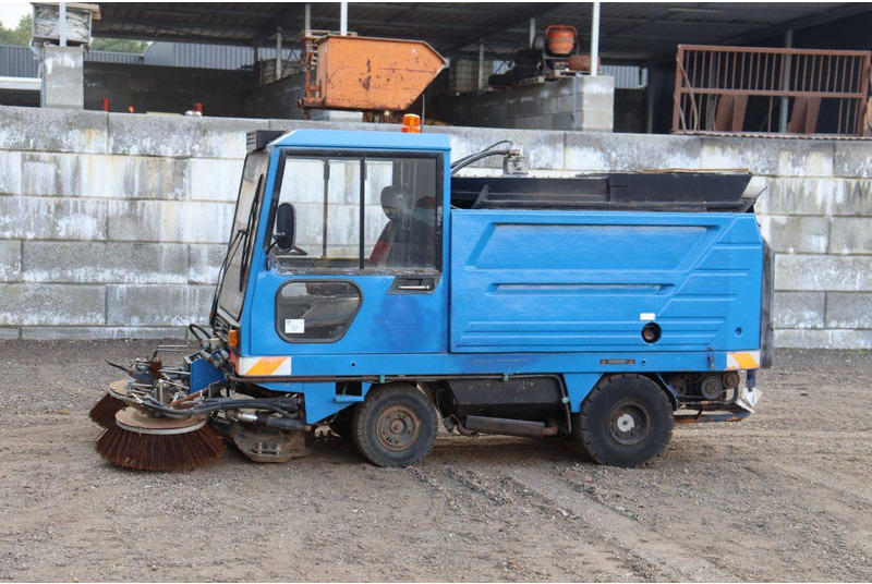 Schmidt SK152S - 거리 청소 차량 : 사진 1 Schmidt SK152S - 거리 청소 차량 : 사진 1