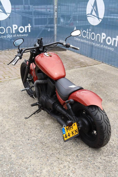 Suzuki Intruder - 오토바이 : 사진 4 Suzuki Intruder - 오토바이 : 사진 4