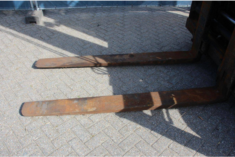 디젤 지게차 Svetruck 1260-30 : 사진 12