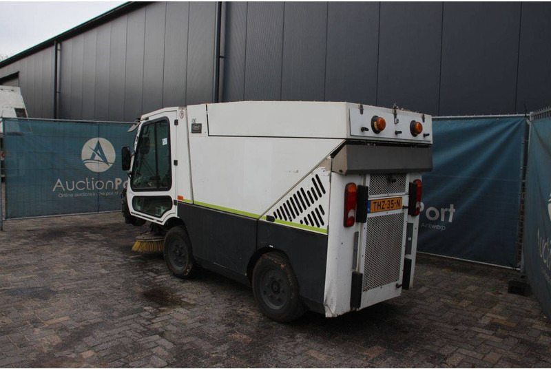 TENNANT A60 - 거리 청소 차량 : 사진 3 TENNANT A60 - 거리 청소 차량 : 사진 3