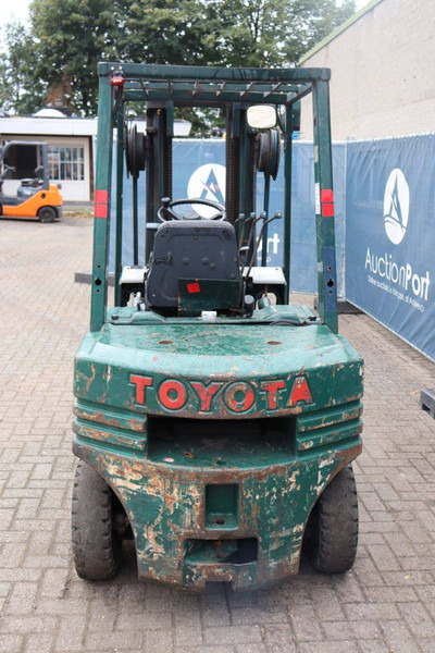 Toyota 02-5FD-F25 - 디젤 지게차 : 사진 5 Toyota 02-5FD-F25 - 디젤 지게차 : 사진 5