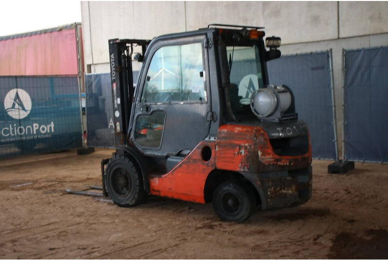 Toyota 06686GF30 - LPG 지게차 : 사진 3 Toyota 06686GF30 - LPG 지게차 : 사진 3