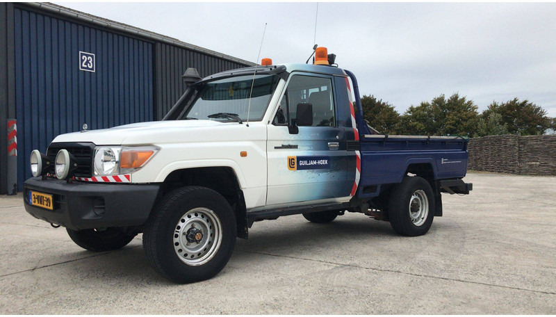 Toyota Land Cruiser - 세단 : 사진 2 Toyota Land Cruiser - 세단 : 사진 2