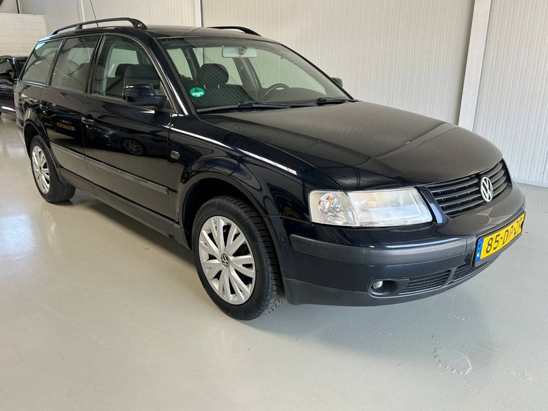 Volkswagen Passat 1.8 Comfort - 세단 : 사진 4 Volkswagen Passat 1.8 Comfort - 세단 : 사진 4
