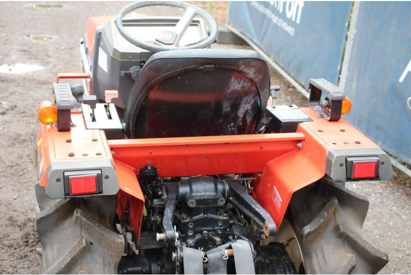 장궤형 트랙터 Yanmar F155D : 사진 17 장궤형 트랙터 Yanmar F155D : 사진 17