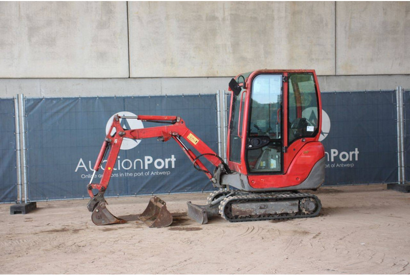 Yanmar SV15 - 미니 굴삭기 : 사진 1 Yanmar SV15 - 미니 굴삭기 : 사진 1