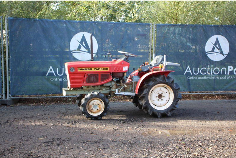Yanmar YM1510D - 장궤형 트랙터 : 사진 1 Yanmar YM1510D - 장궤형 트랙터 : 사진 1