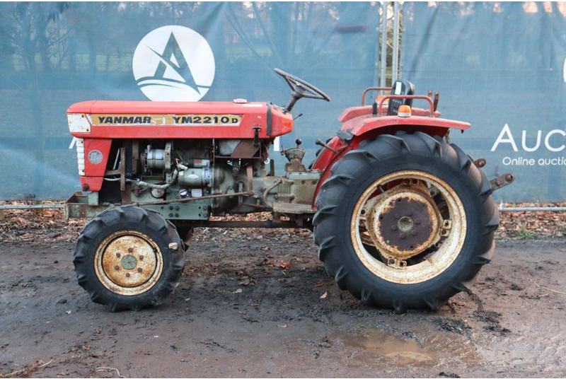 Yanmar YM2210d - 장궤형 트랙터 : 사진 2 Yanmar YM2210d - 장궤형 트랙터 : 사진 2