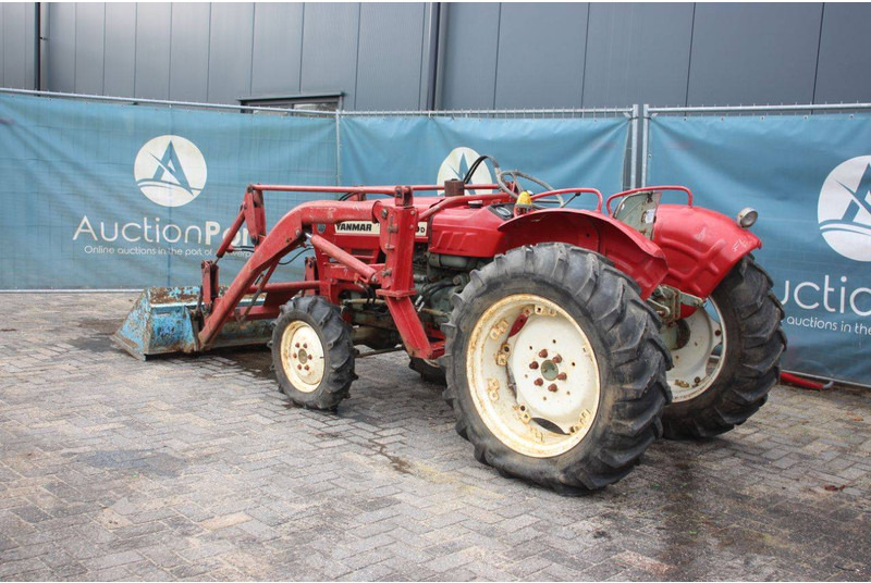 Yanmar YM3110D - 장궤형 트랙터 : 사진 3 Yanmar YM3110D - 장궤형 트랙터 : 사진 3