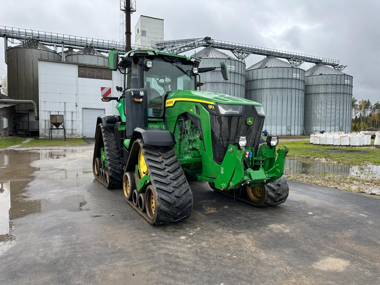 JOHN DEERE 8RX 410 Signature Edition - 콤팩트 트랙터 : 사진 2 JOHN DEERE 8RX 410 Signature Edition - 콤팩트 트랙터 : 사진 2