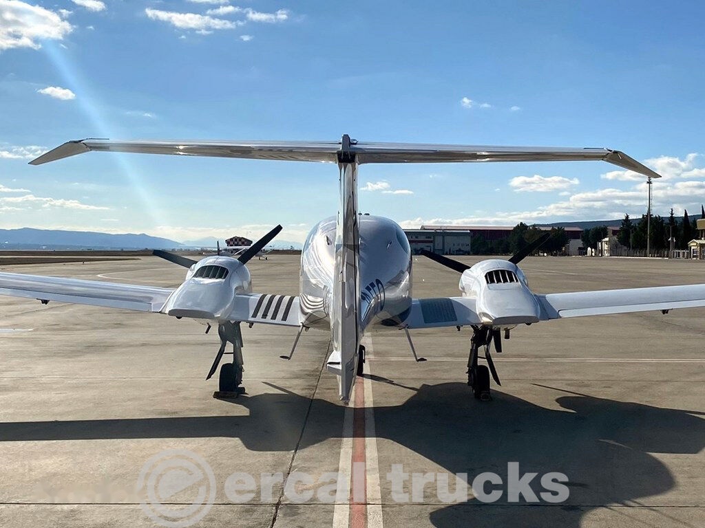 2008 Diamond DA42 Twin Star-Airplane - 지상 지원 장비 : 사진 5 2008 Diamond DA42 Twin Star-Airplane - 지상 지원 장비 : 사진 5