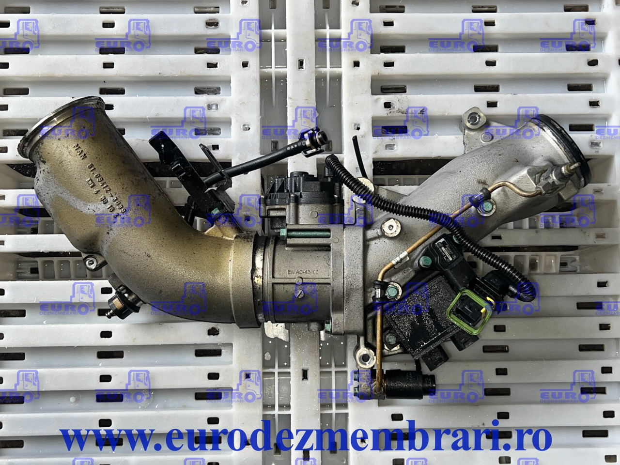 GALERIE ADMISIE + CLAPETA ACCELERATIE MAN TGX D3876 51.09413.7018, 51.09412.0323, 51.09412.0718, 51.26803.0055, 51.25902.0154, 51.25902.0081 - 흡입 매니폴드 트럭 용 : 사진 1 GALERIE ADMISIE + CLAPETA ACCELERATIE MAN TGX D3876 51.09413.7018, 51.09412.0323, 51.09412.0718, 51.26803.0055, 51.25902.0154, 51.25902.0081 - 흡입 매니폴드 트럭 용 : 사진 1