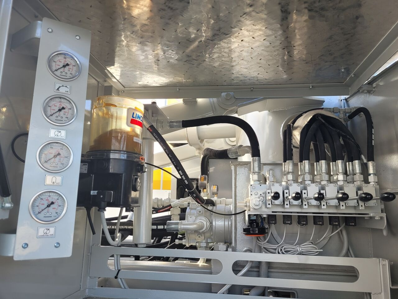 MERCEDES-BENZ New BMS BLP 14-09 on chassis - 콘크리트 펌프 트럭 : 사진 3 MERCEDES-BENZ New BMS BLP 14-09 on chassis - 콘크리트 펌프 트럭 : 사진 3