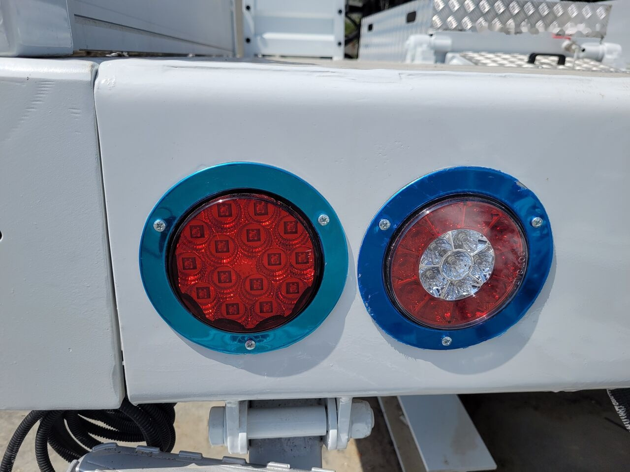 MERCEDES-BENZ New BMS BLP 14-09 on chassis - 콘크리트 펌프 트럭 : 사진 2 MERCEDES-BENZ New BMS BLP 14-09 on chassis - 콘크리트 펌프 트럭 : 사진 2