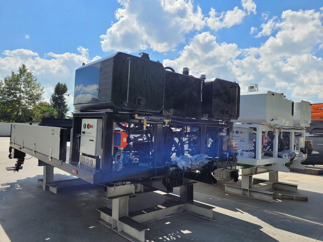 MERCEDES-BENZ New BMS BLP 14-09 on chassis - 콘크리트 펌프 트럭 : 사진 4 MERCEDES-BENZ New BMS BLP 14-09 on chassis - 콘크리트 펌프 트럭 : 사진 4