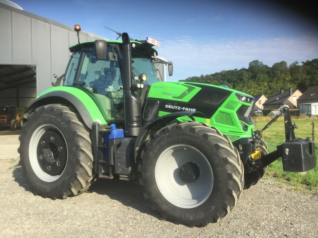 Deutz-Fahr AGROTRON 7250 TTV - 장궤형 트랙터 : 사진 1 Deutz-Fahr AGROTRON 7250 TTV - 장궤형 트랙터 : 사진 1