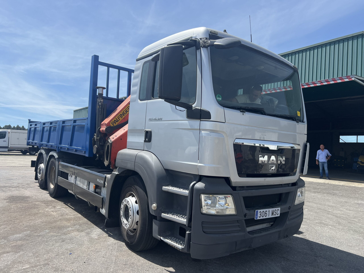 CAMION GRUA Y BASCULANTE MAN 26320 - 덤프트럭, 크레인 트럭 : 사진 4 CAMION GRUA Y BASCULANTE MAN 26320 - 덤프트럭, 크레인 트럭 : 사진 4