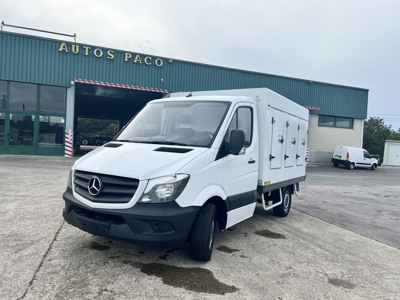 CAMION HELADERO 3.5T MERCEDES SPRINTER - 냉동 밴 : 사진 1 CAMION HELADERO 3.5T MERCEDES SPRINTER - 냉동 밴 : 사진 1