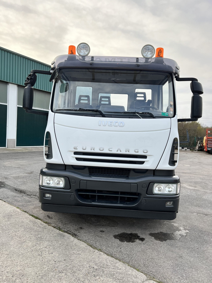 IVECO 300 EN CHASIS - 캡 새시 트럭 : 사진 2 IVECO 300 EN CHASIS - 캡 새시 트럭 : 사진 2