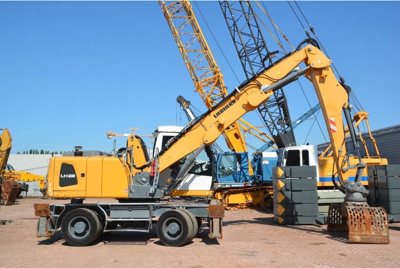 Liebherr LH 22 M - 폐기물/ 산업 처리기 : 사진 4 Liebherr LH 22 M - 폐기물/ 산업 처리기 : 사진 4