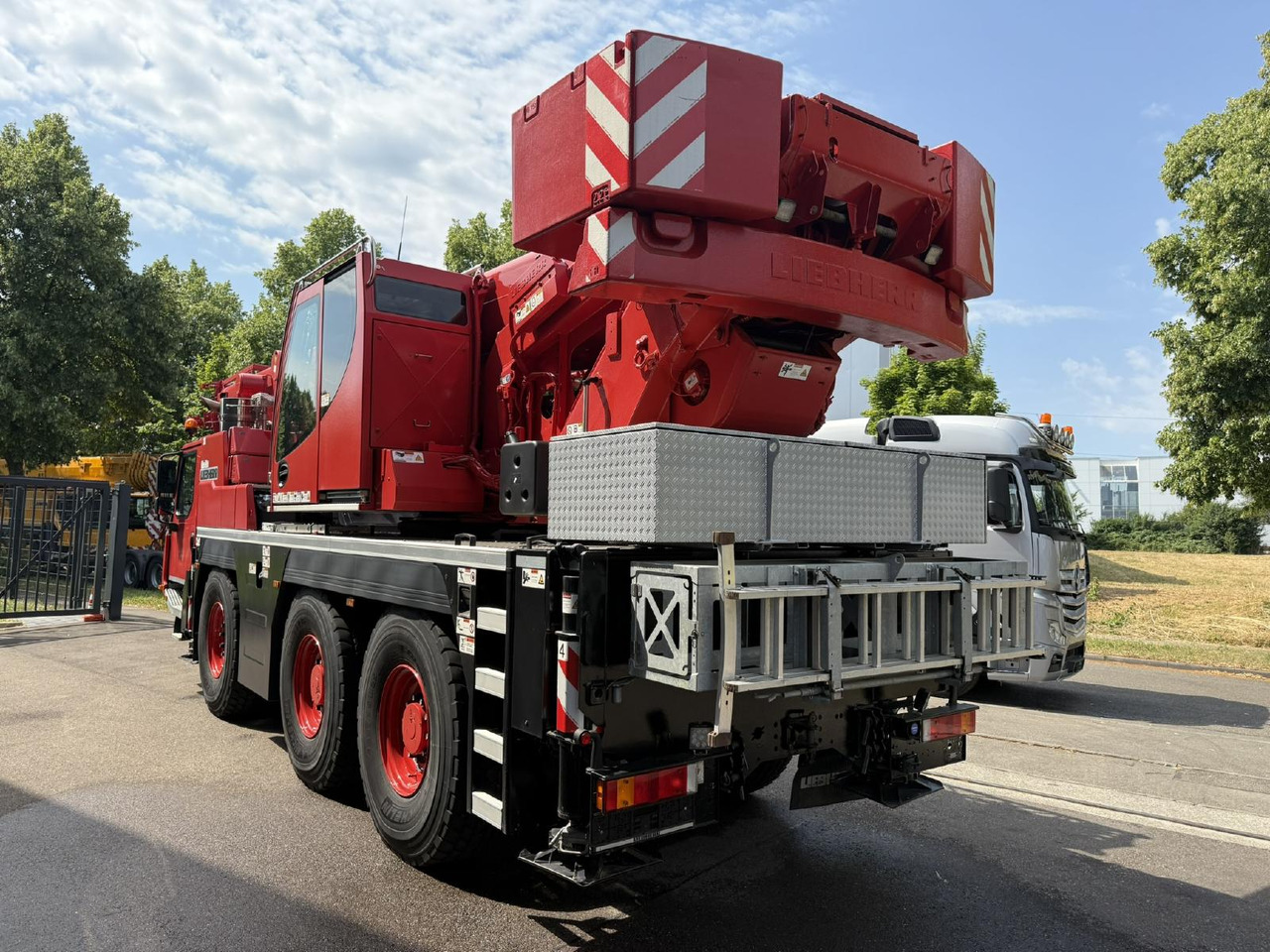 Liebherr LTM 1050-3.1 (20 - 084 132) - 모바일 크레인 : 사진 4 Liebherr LTM 1050-3.1 (20 - 084 132) - 모바일 크레인 : 사진 4