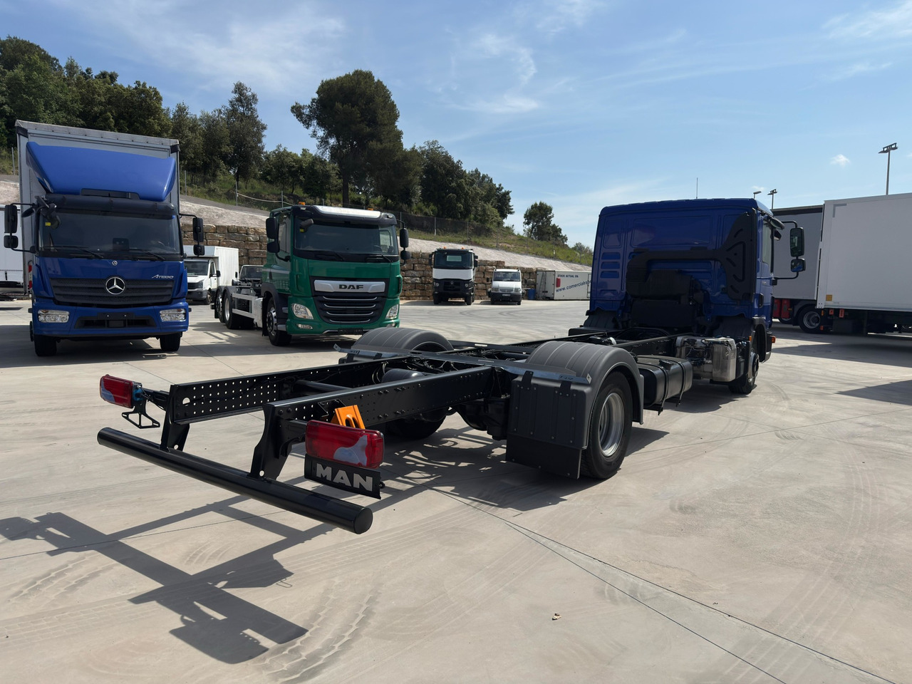 MAN 12.190 BL TGL E6 (Chassis) - 캡 새시 트럭 : 사진 3 MAN 12.190 BL TGL E6 (Chassis) - 캡 새시 트럭 : 사진 3