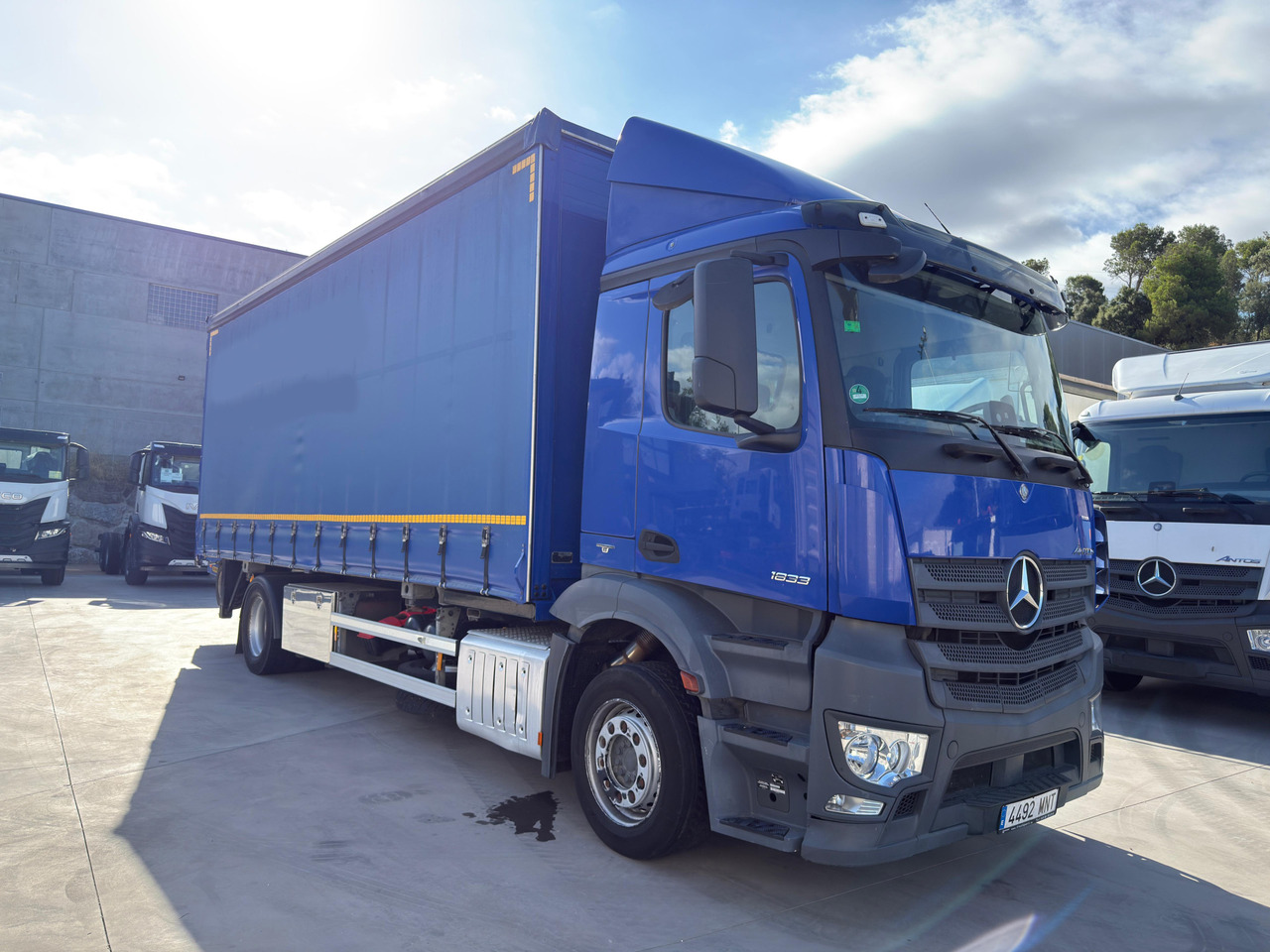 MERCEDES BENZ 18.33 Antos E6 (Self-portable) - 커튼사이더 트럭 : 사진 2 MERCEDES BENZ 18.33 Antos E6 (Self-portable) - 커튼사이더 트럭 : 사진 2