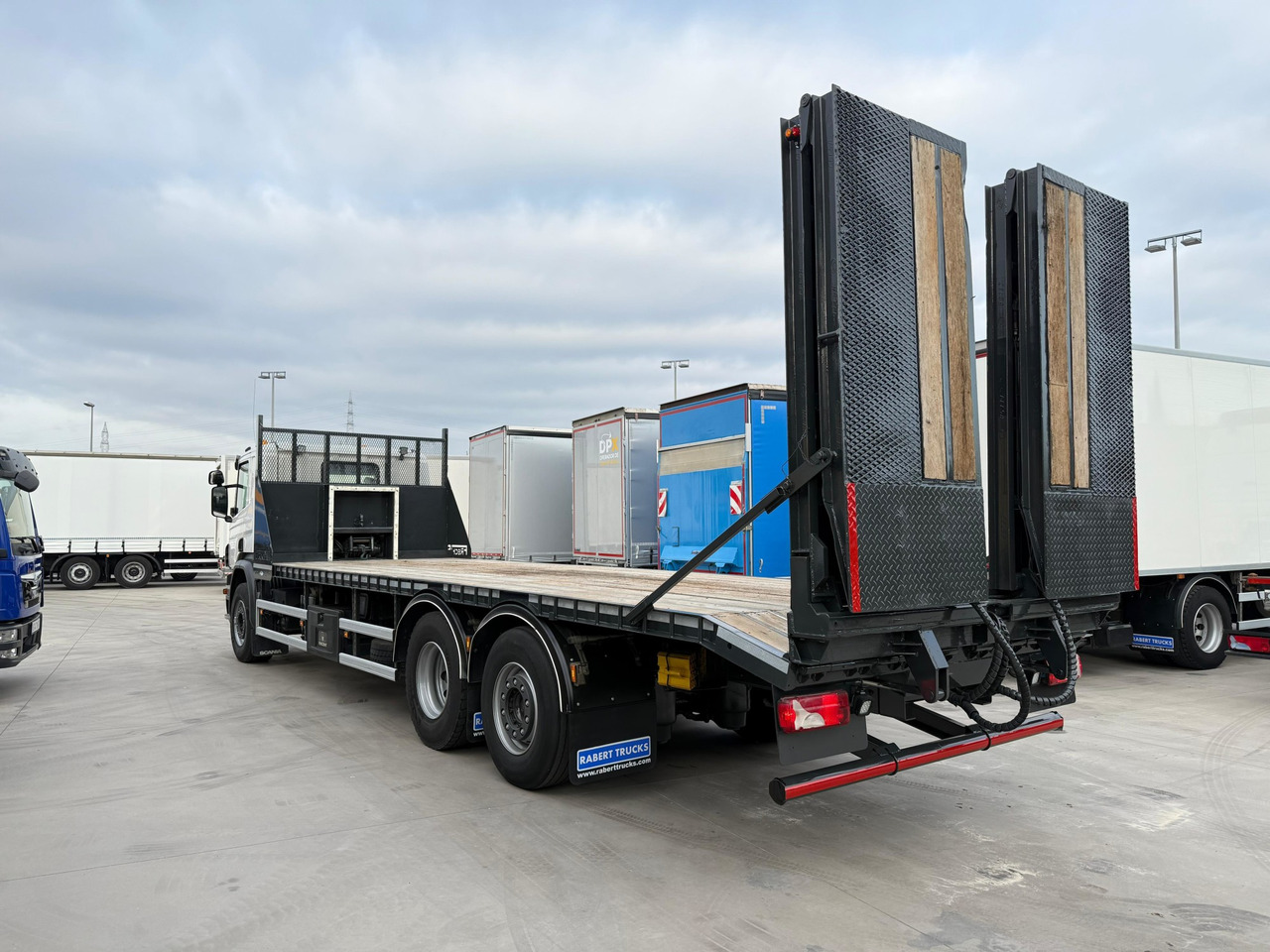 SCANIA P410 E6 (Machinery Carrier) - 자동 운반 장치 트럭 : 사진 4 SCANIA P410 E6 (Machinery Carrier) - 자동 운반 장치 트럭 : 사진 4