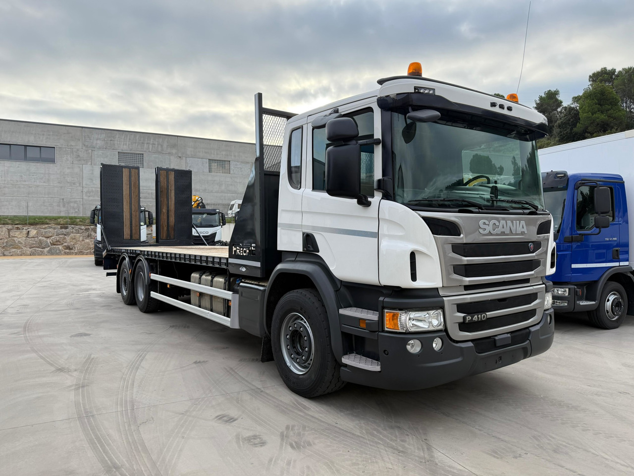 SCANIA P410 E6 (Machinery Carrier) - 자동 운반 장치 트럭 : 사진 2 SCANIA P410 E6 (Machinery Carrier) - 자동 운반 장치 트럭 : 사진 2