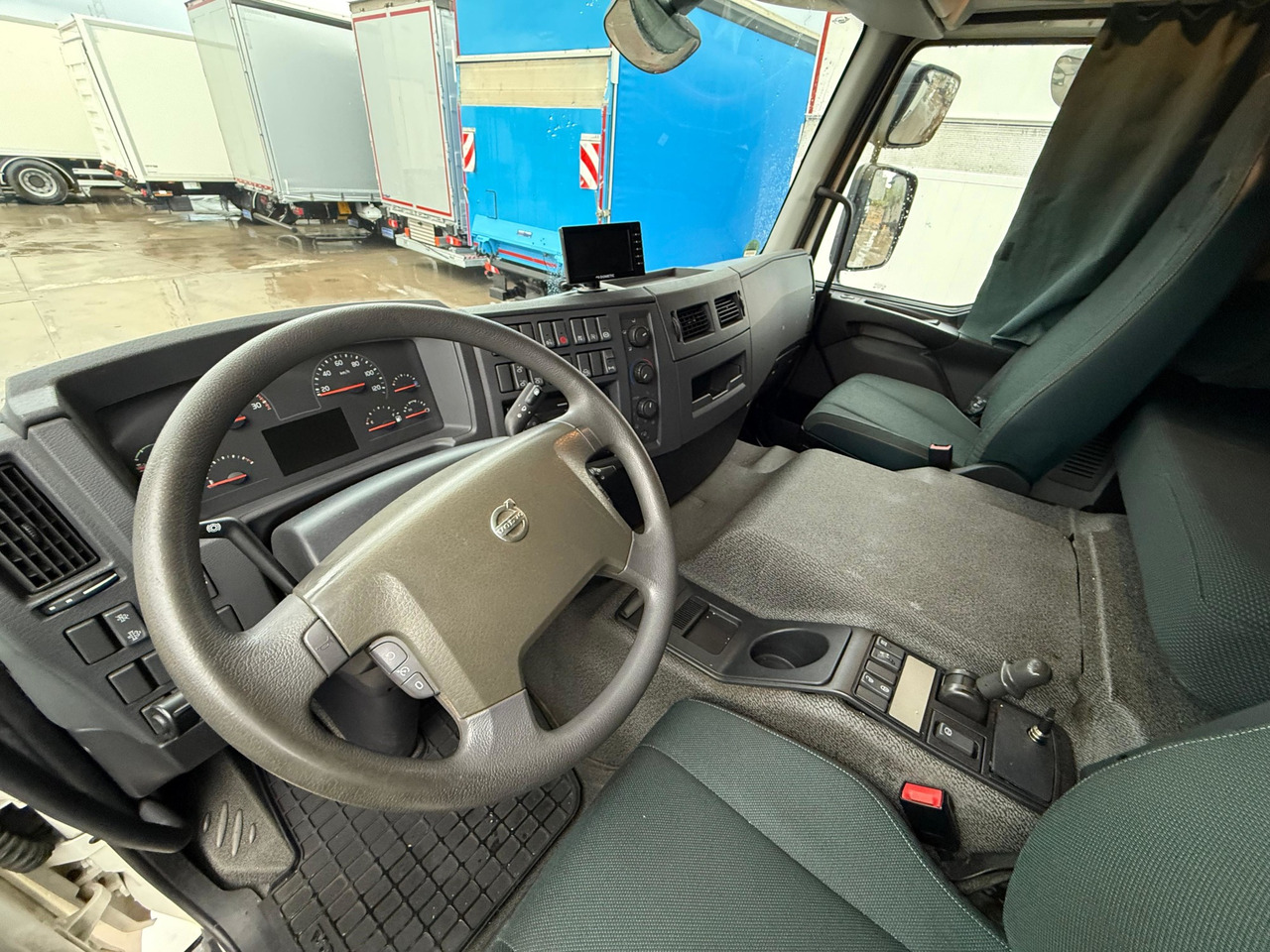 VOLVO FE320 E6 (Refrigerator) - 냉동탑차 : 사진 5 VOLVO FE320 E6 (Refrigerator) - 냉동탑차 : 사진 5